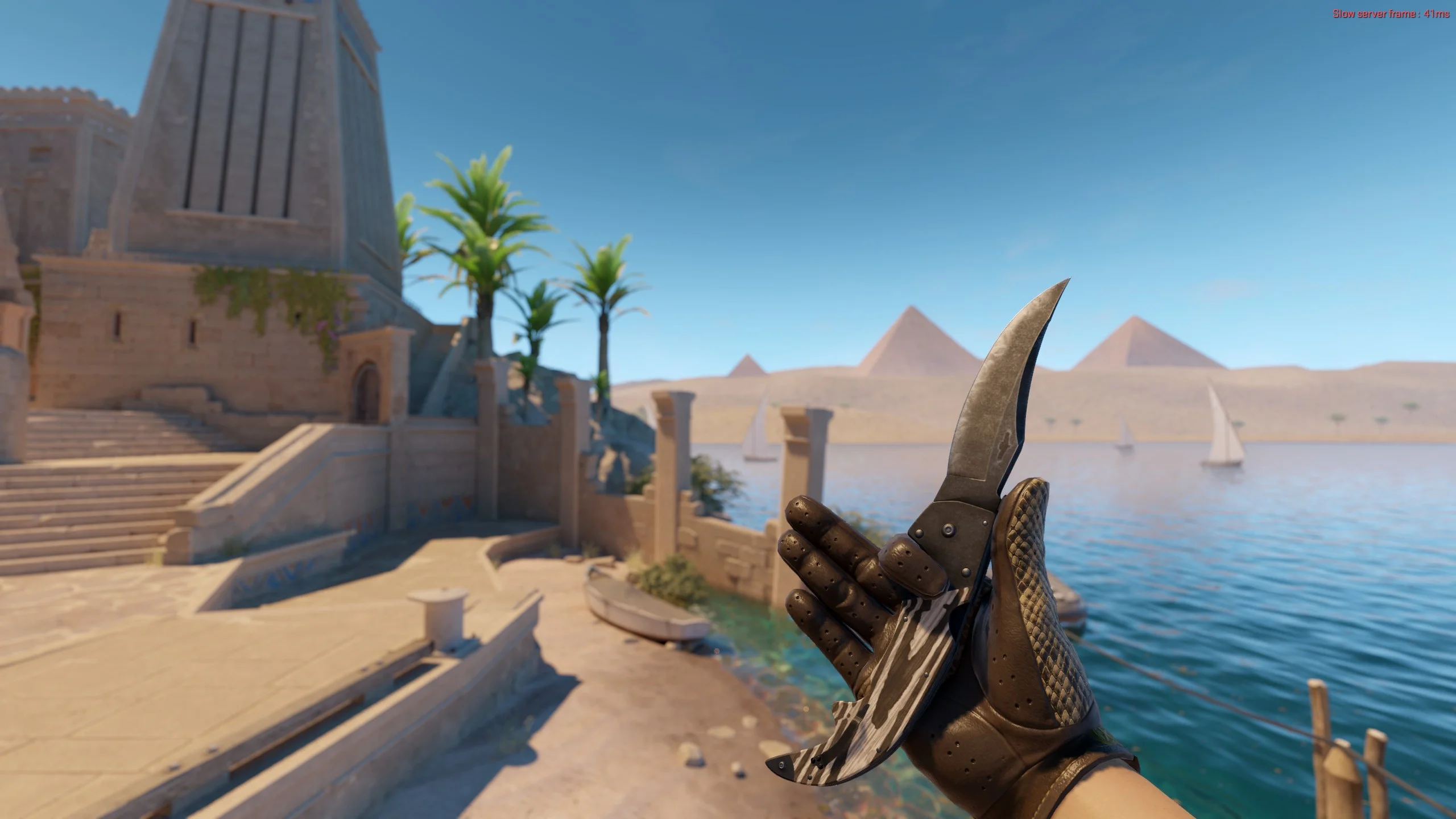 ★ Driver Gloves | Diamondback - CS2 skin screenshot 2
