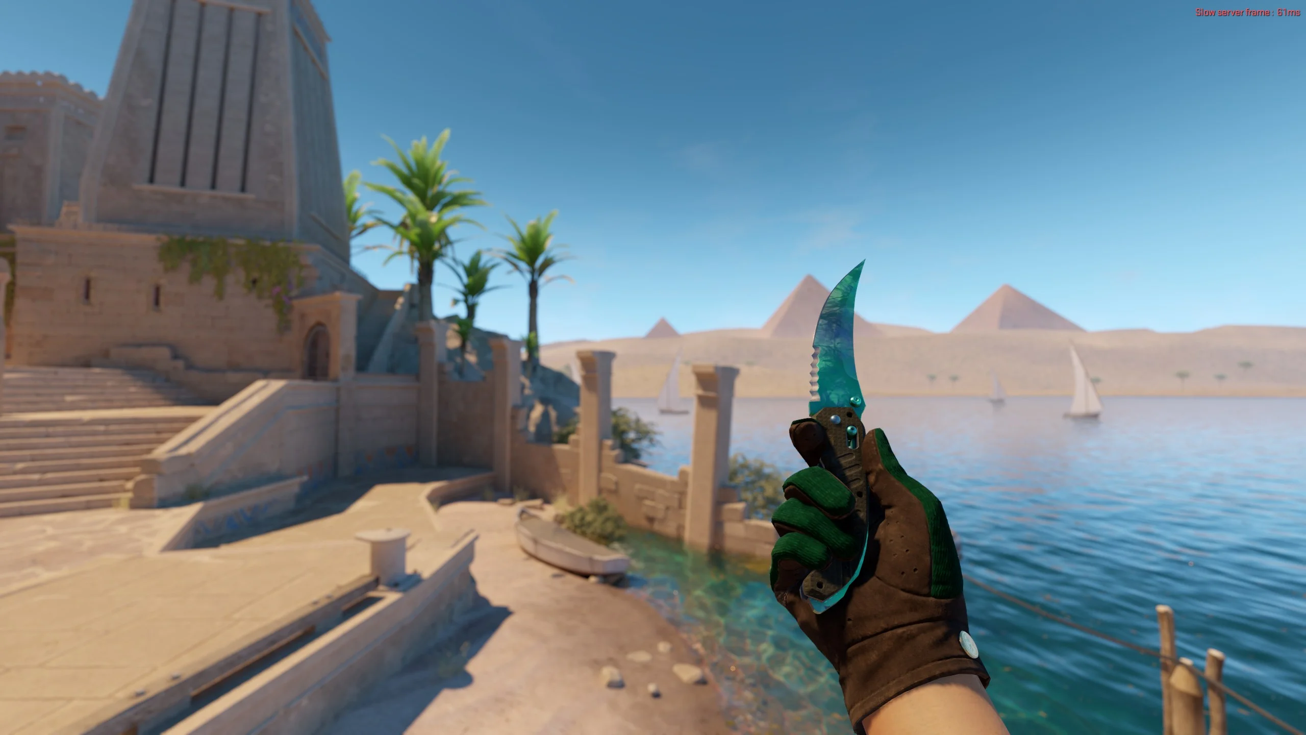 Driver Gloves | Hand Sweaters - CS2 Skin Prices | SkinSniper