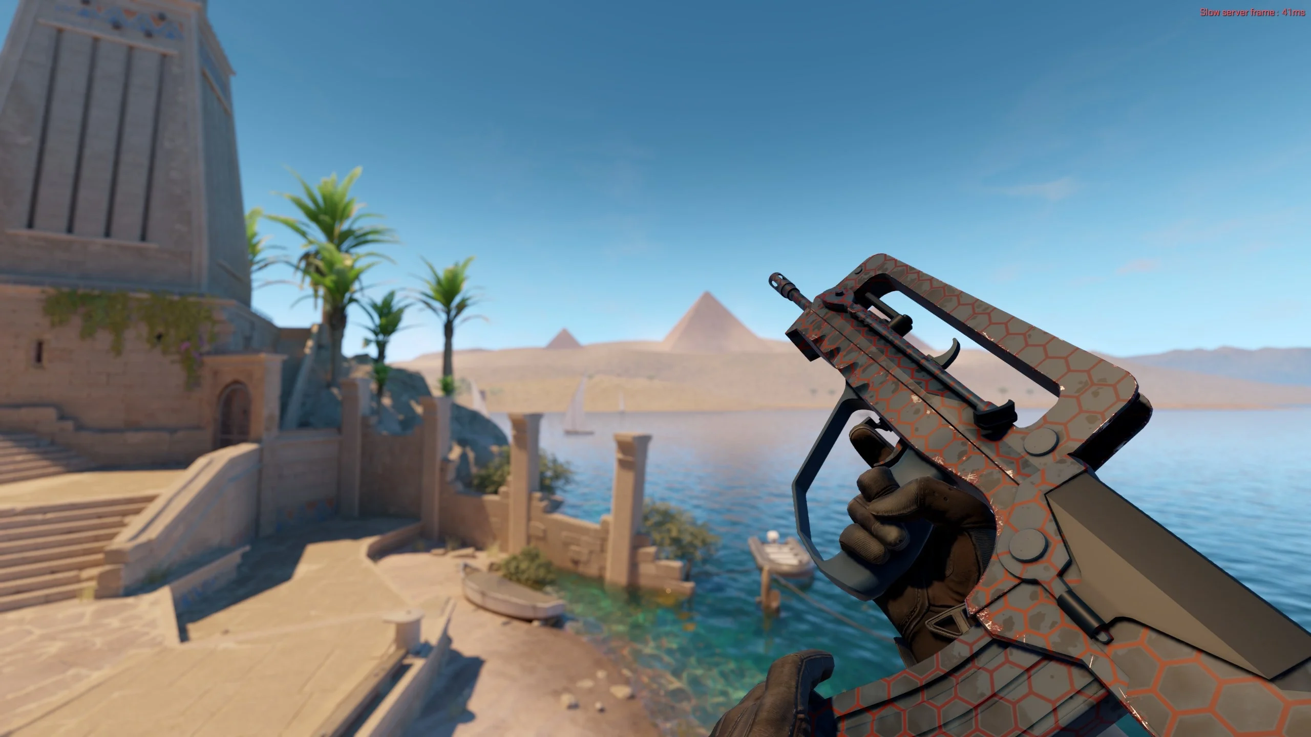FAMAS | Hexane - CS2 skin screenshot 3