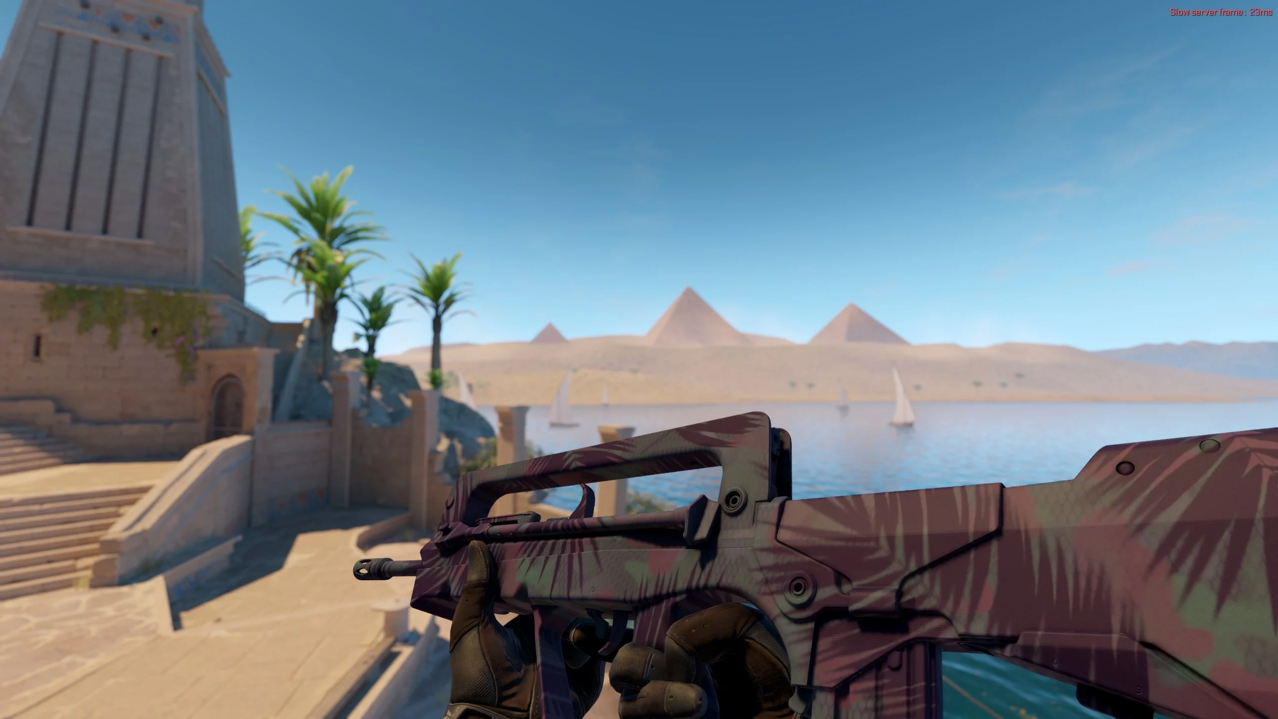 FAMAS | Sundown - CS2 skin screenshot 2