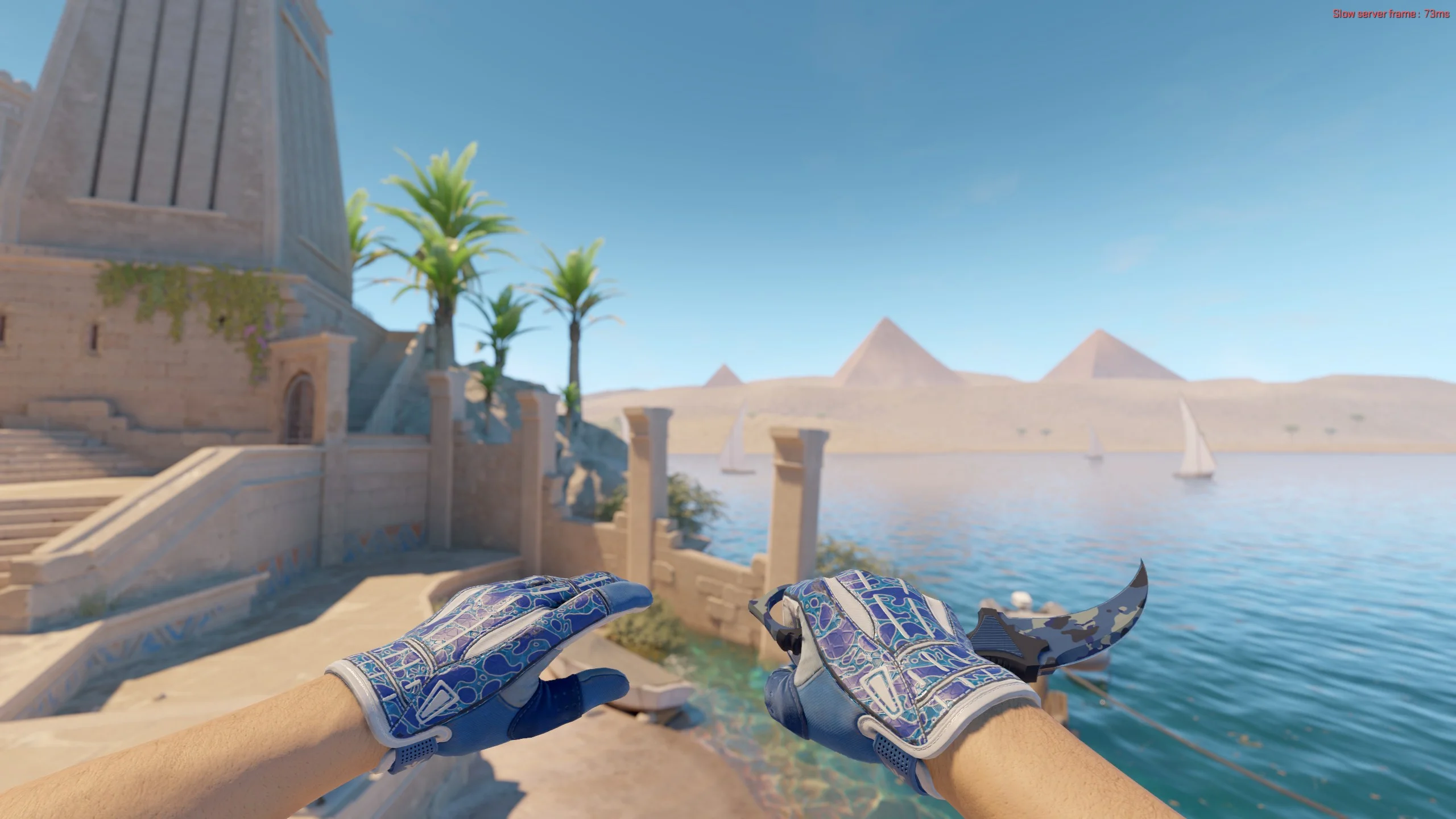 ★ Sport Gloves | Amphibious - CS2 skin screenshot 3