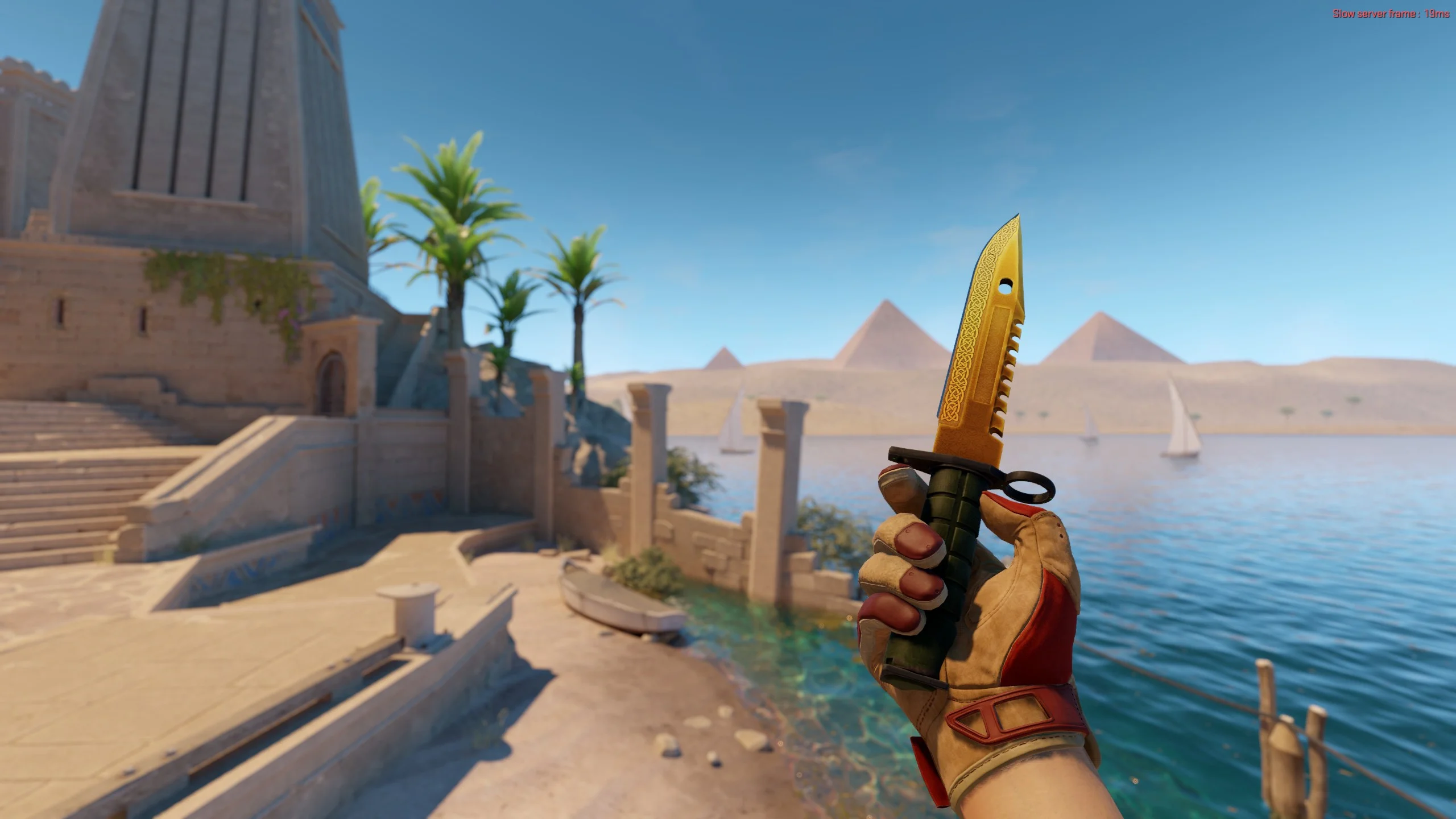 ★ Sport Gloves | Red Racer - CS2 skin screenshot 2